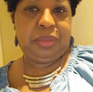 Meet your Posher, Brenda